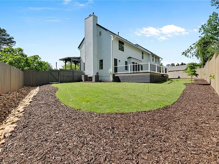 1296 Hilton Dr — Photo 50