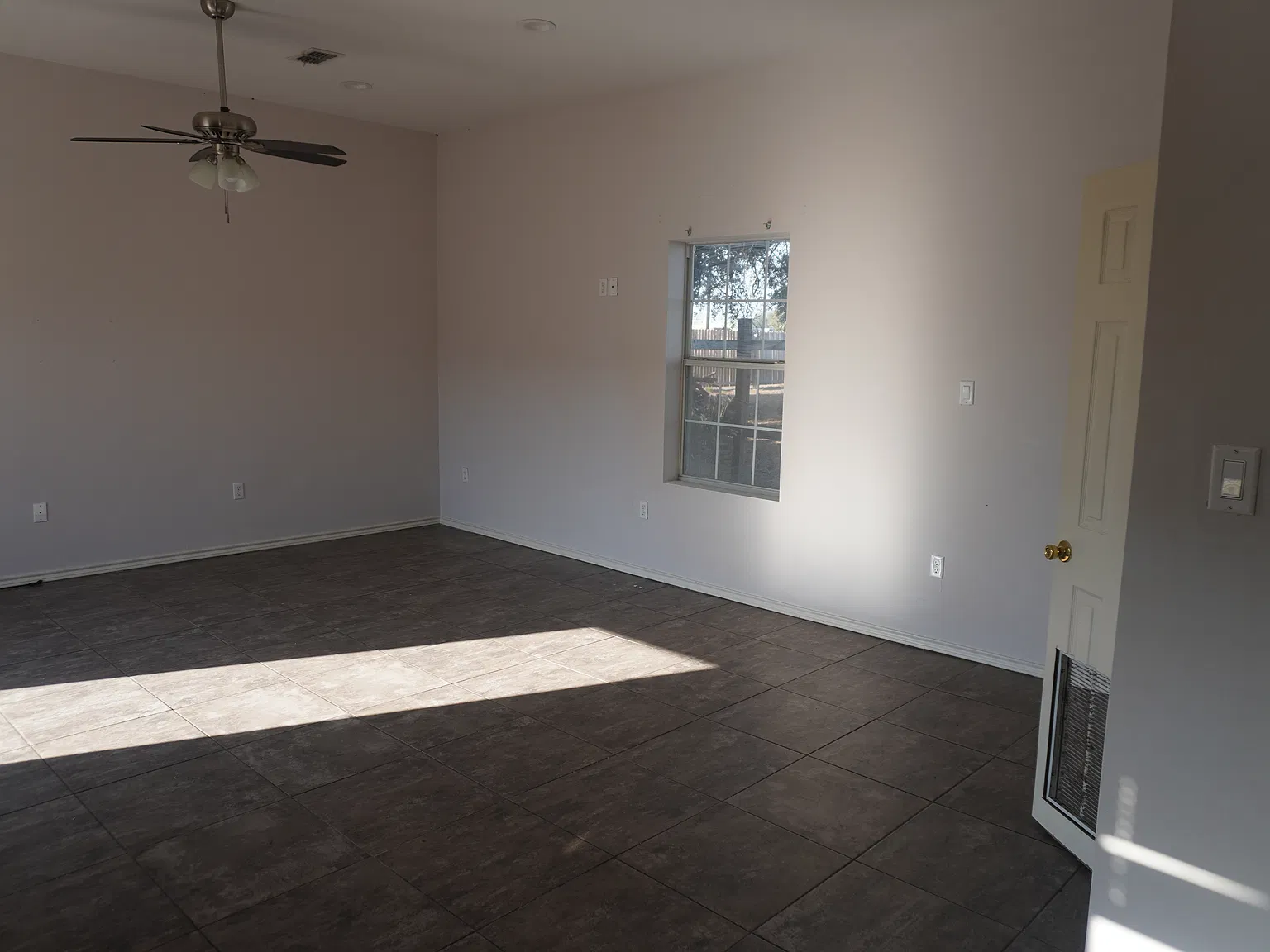 1 bed, 740 sqft, $800 — Photo 3
