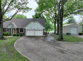 33011 E R D Mize Rd, Grain Valley, MO 64029