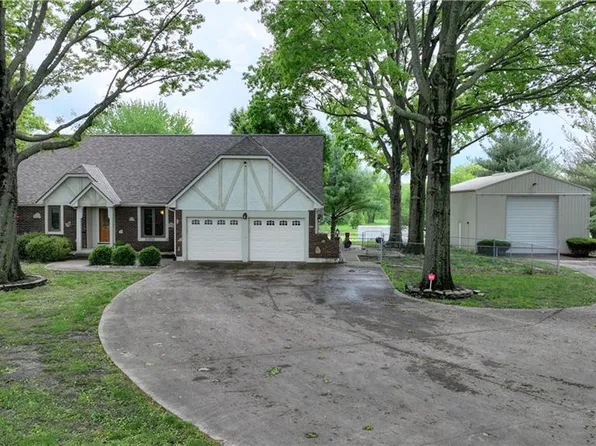 33011 E R D Mize Rd, Grain Valley, MO 64029