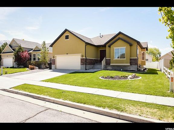 2nd image of 380 E Culross Cir