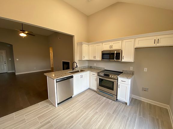 4th image of 1380 Arbor Lake Dr N