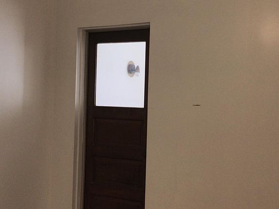 4th image of 1824 N Luna Ave #2