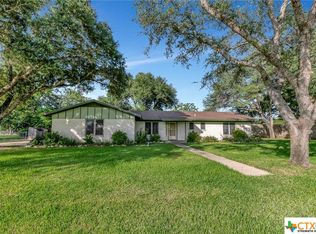 106 Aberdeen St, Victoria, TX 77904