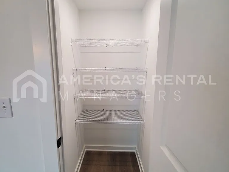4676 Casablanca Dr — Photo 8