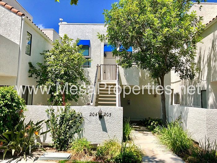 1st image of 204 Park Shadow Ct