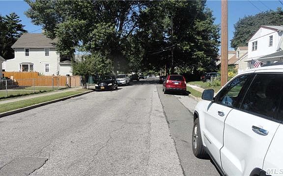 2nd image of 404 Lenox Ave