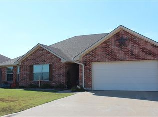 1153 N 3rd St, Wills Point, TX 75169