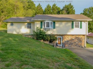50 Armentrout Rd, Poca, WV 25159