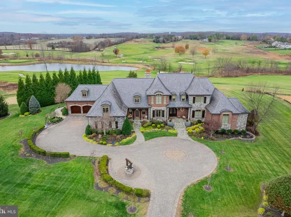 22665 Creighton Farms Dr, Leesburg, VA 20175