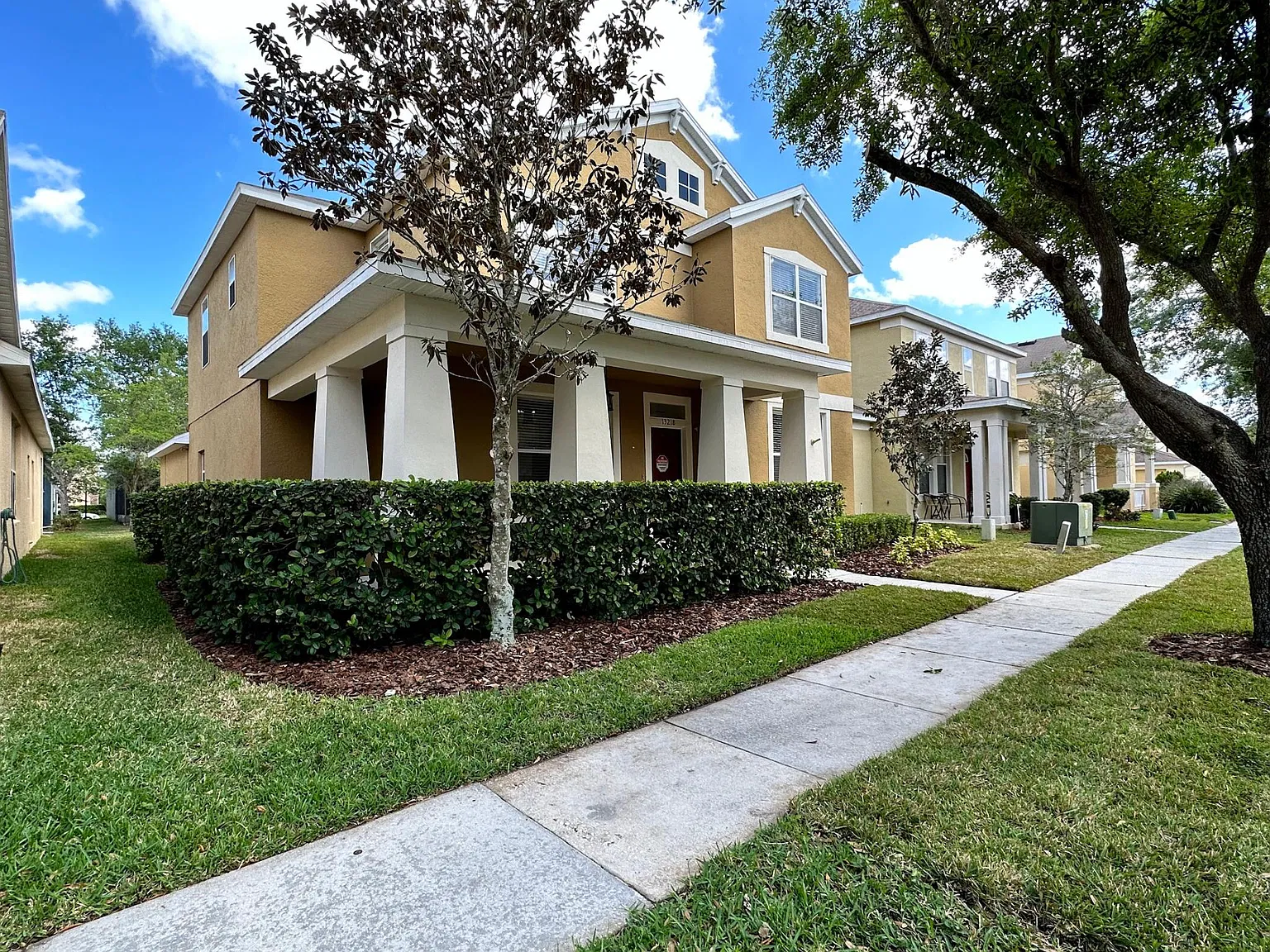 4 bed, 2476 sqft, $3,000 — Photo 3