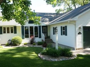 903 Amy Dr, Holmen, WI 54636