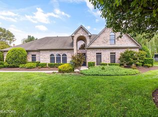 821 McGuffeys Dr, Knoxville, TN 37934