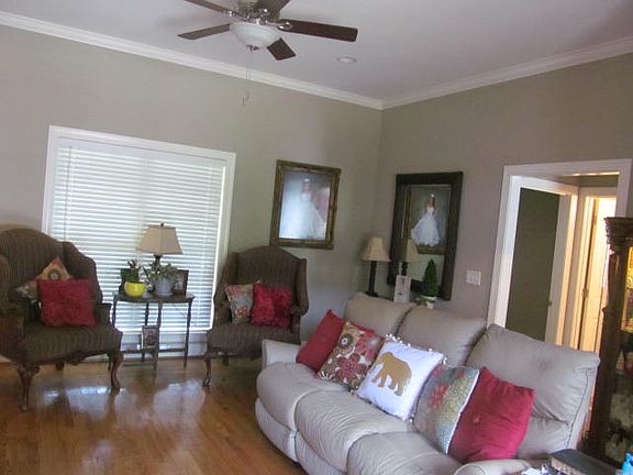 5th image of 548 Pinecrest Dr