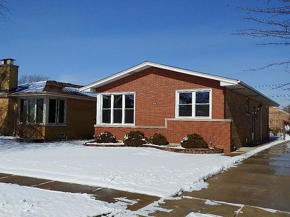 3rd image of 3156 W 101st Pl