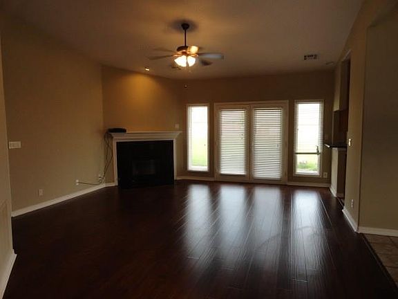 3rd image of 4214 N Meadow View Dr
