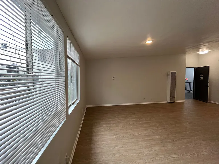 1253 Havenhurst Drive — Photo 29