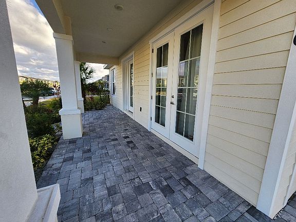 3rd image of 3086 Meleto Blvd