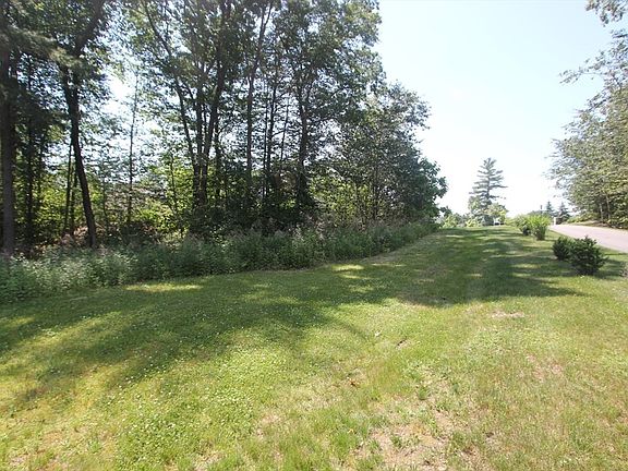 5th image of 8 Bristol Pond Dr