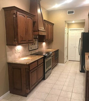 5th image of 7924 Pecan Dr