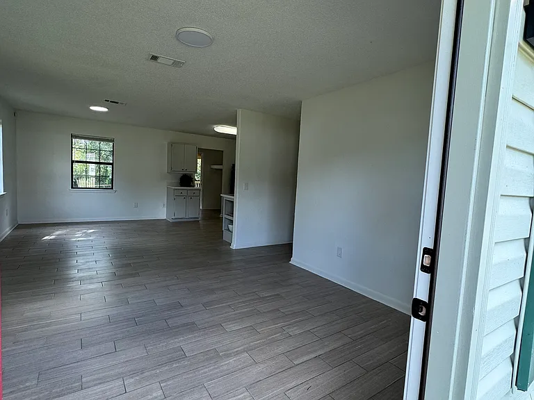 461 Benjulyn Rd — Photo 6