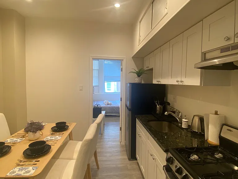 2402 Spruce St #1F — Photo 8