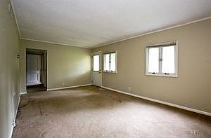 2nd image of 630 W Hinsdale Ave