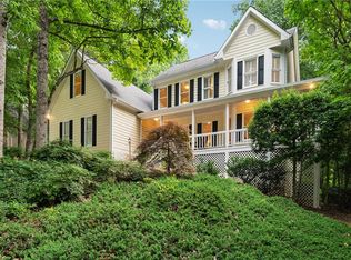 2722 Brookhaven Ln, Buford, GA 30518