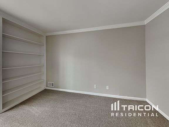 4th image of 2564 Kings Lake Ct