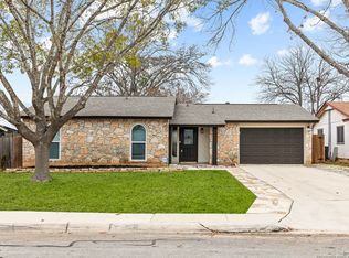 5807 Cliffmont Dr, San Antonio, TX 78250