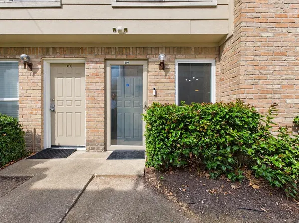 2100 Wilcrest Dr APT 109, Houston, TX 77042