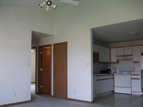 2nd image of 1014 Arcadia Dr APT 9