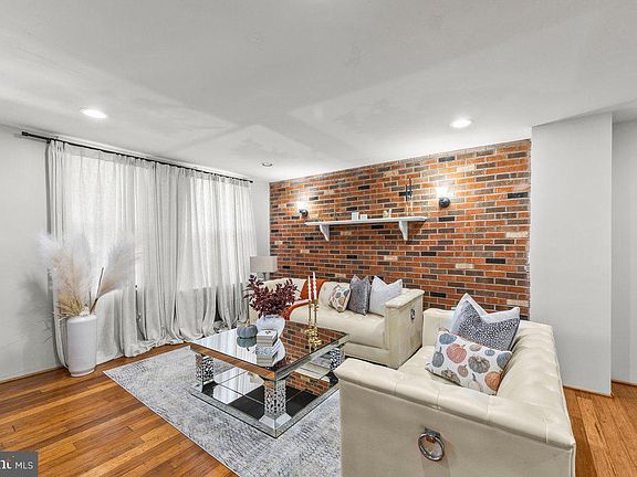 5th image of 444 Pershing Ave