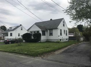17 Golf Ter, Kingston, NY 12401