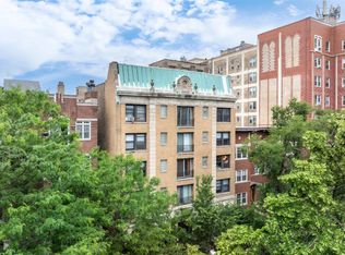 5726 N. Winthrop, Chicago, IL 60660