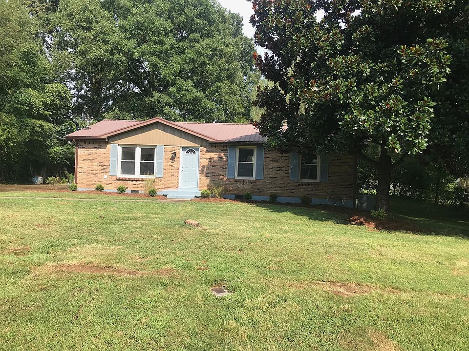 1st image of 417 Louise Ln