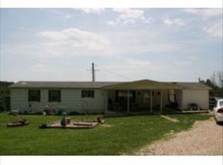 10358 E Wright Rd, Bloomfield, IN 47424