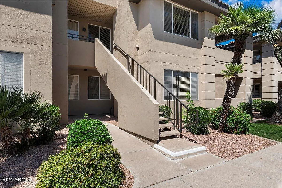 2 bed, 2.0 bath, 972 sqft, $1,850 — Photo 3