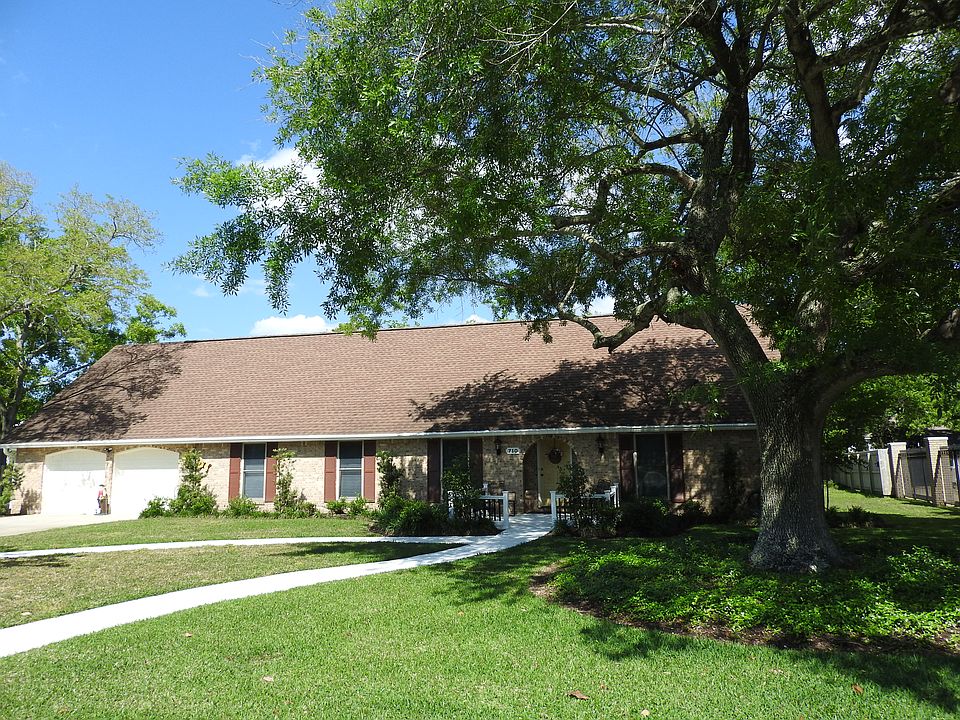 1st image of 710 Eastwood Dr