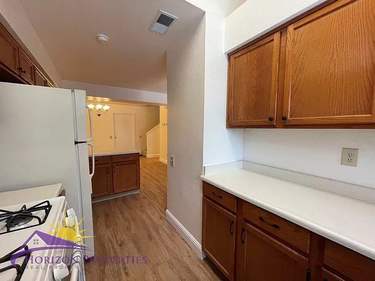 4269 Taylor St — Photo 10