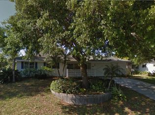2450 Hamlin Ln, Sarasota, FL 34239