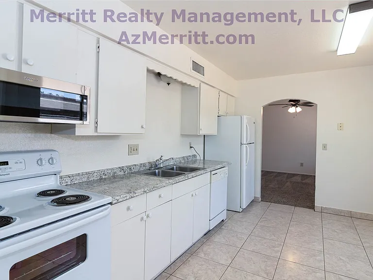 1644 N Catalina Ave — Photo 17