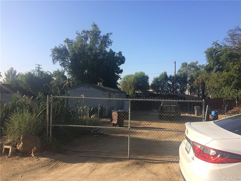 1st image of 33541 Beverly Dr