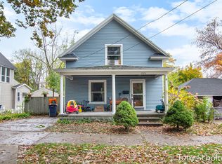 1573 Forrest Ave NE, Grand Rapids, MI 49505