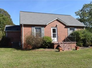 136 21st Ave NW, Hickory, NC 28601
