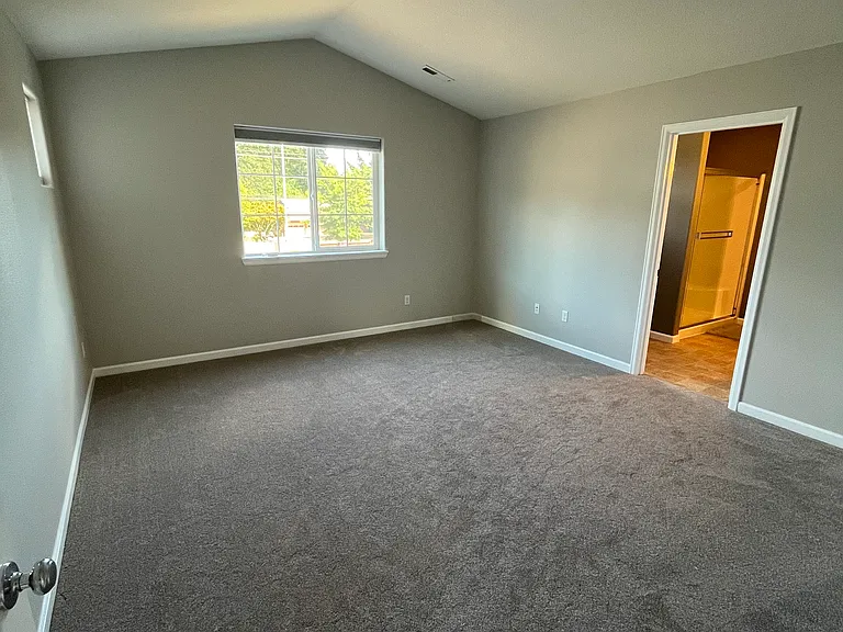 Upstairs, primary bedroom