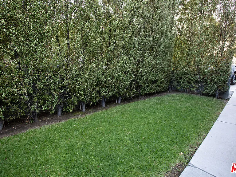 11674 La Grange Ave — Photo 19