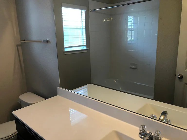 10502 Fulton Ave — Photo 17