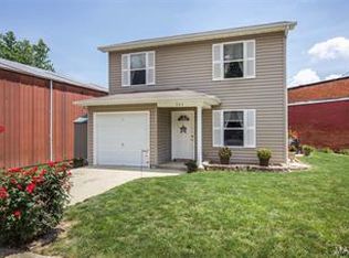 304 S 2nd St, Winfield, MO 63389