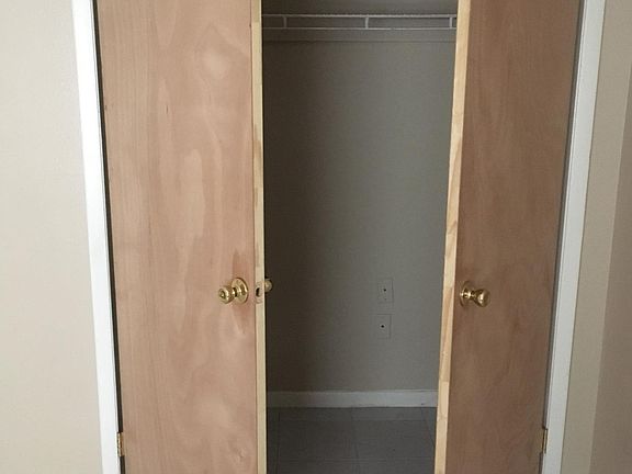 4th image of 1406 E 97th Ave